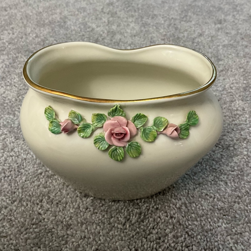 Dresden Porcelain Vase w/ Raised Roses